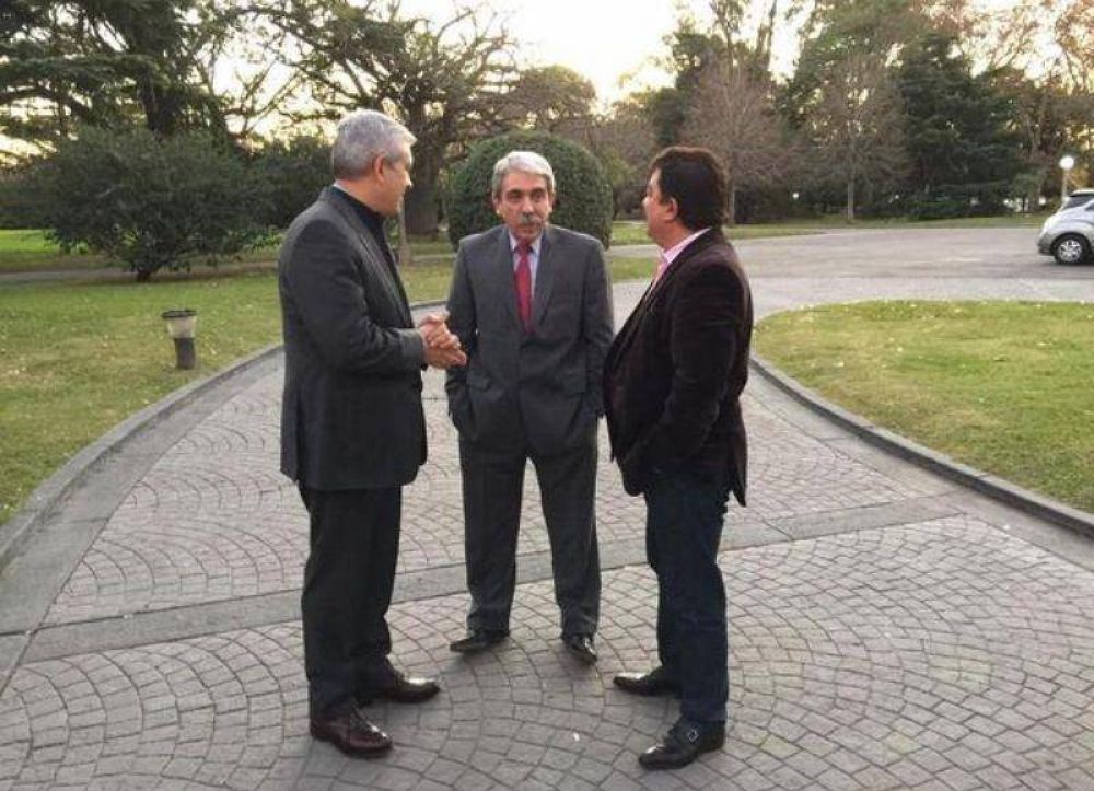 Dom�nguez, Espinoza y An�bal fueron confirmados como precandidatos del FpV a la Gobernaci�n