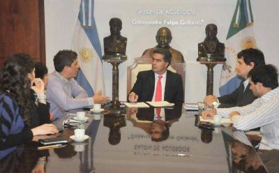 Capitanich y el Consejo Veterinario del Chaco analizaron proyecto para reemplazar los veh�culos con tracci�n a sangre