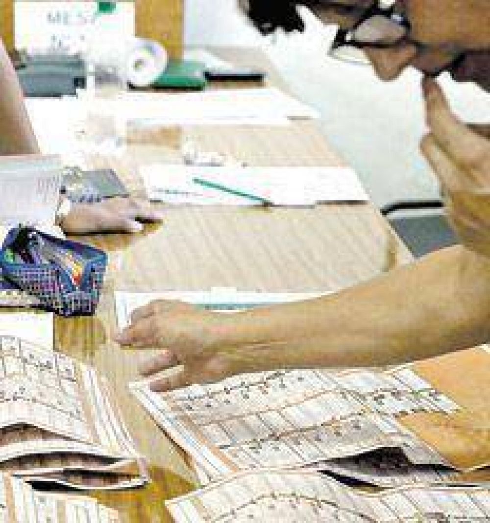 El PRO quiere estirar el suspenso