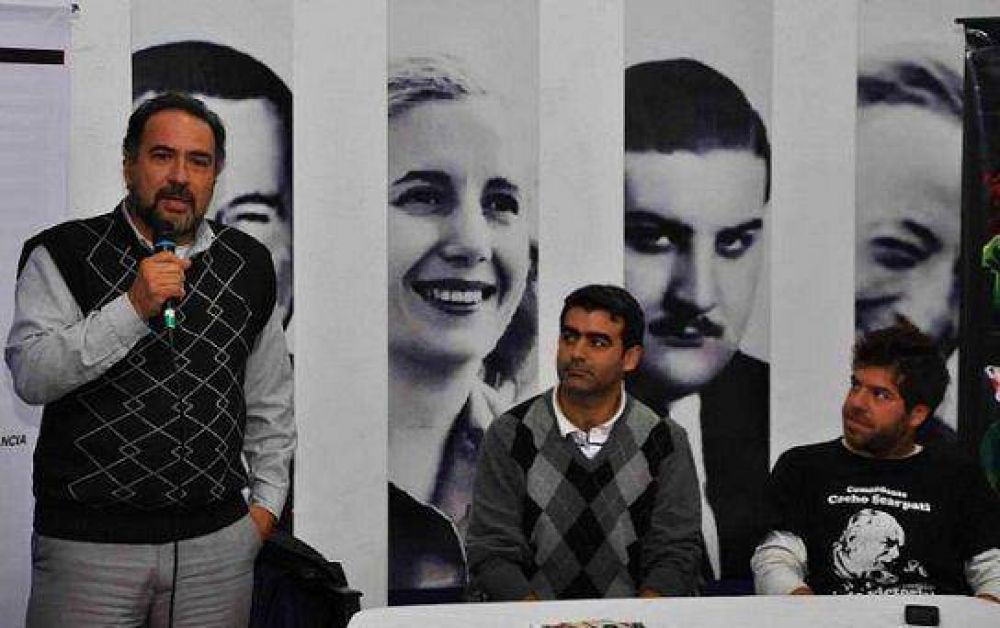 Ugo particip� de la muestra fotogr�fica en homenaje a Vallese