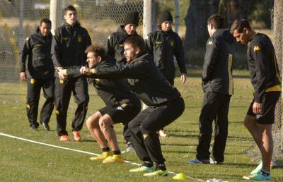 Olimpo combati� el fr�o calentando los m�sculos