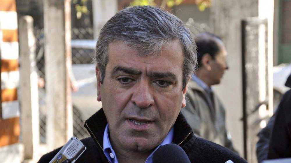 Cano confirm� que no ser� candidato a senador