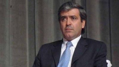 Cano decidi� no enfrentar a Alperovich y baj� su candidatura a senador