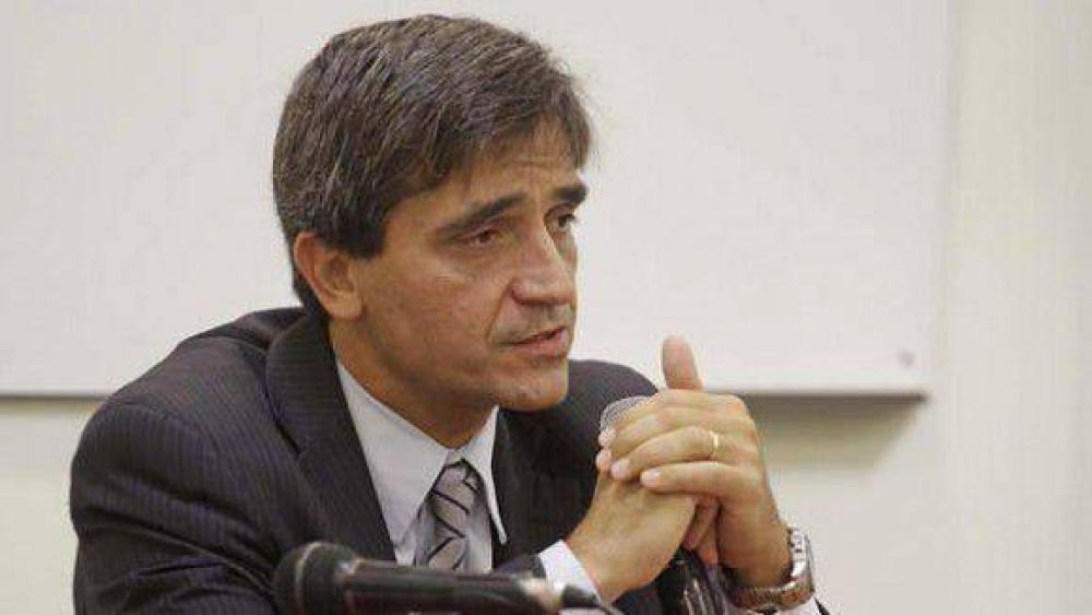Yedlin: �Algunos se quejan en una tribuna de los subsidios, pero en otra proponen boleto estudiantil gratis�‏