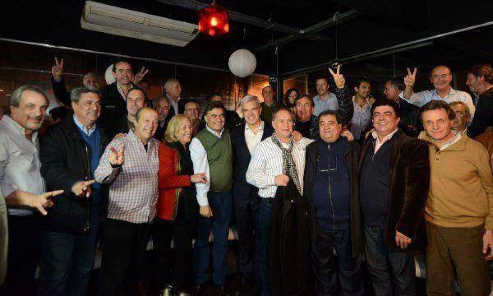 Pulti dio su apoyo a la f�rmula Juli�n Dom�nguez � Fernando Espinoza