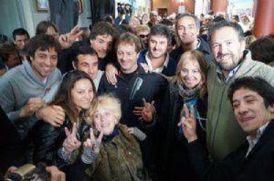 El FpV present� su lista convocando a obtener el triunfo m�s contundente de la Provincia