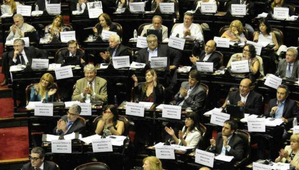Pol�mico cambio del C�digo Penal beneficia a funcionarios