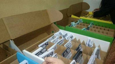 Las cajas electorales debutaron con algunos problemas y ya hay denuncias por falta de boletas