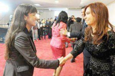 Anal�a Rach, una funcionaria del ri��n de Capitanich, encabeza la lista el oficialismo