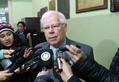 A los 67 a�os, vot� por primera vez en Ushuaia el argentino nacido el Malvinas