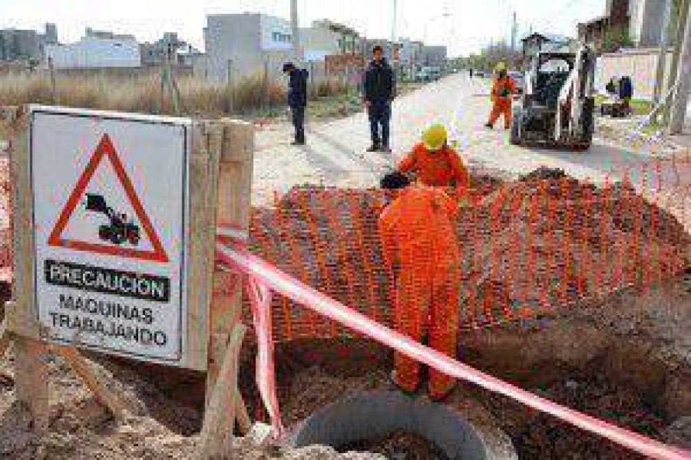 Avanza obra de cloacas en Rinc�n de Emilio
