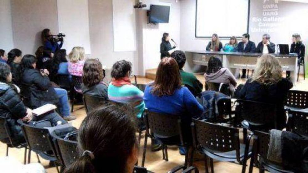 Se desarroll� la jornada sobre discriminaci�n y violencia de g�nero en la UNPA