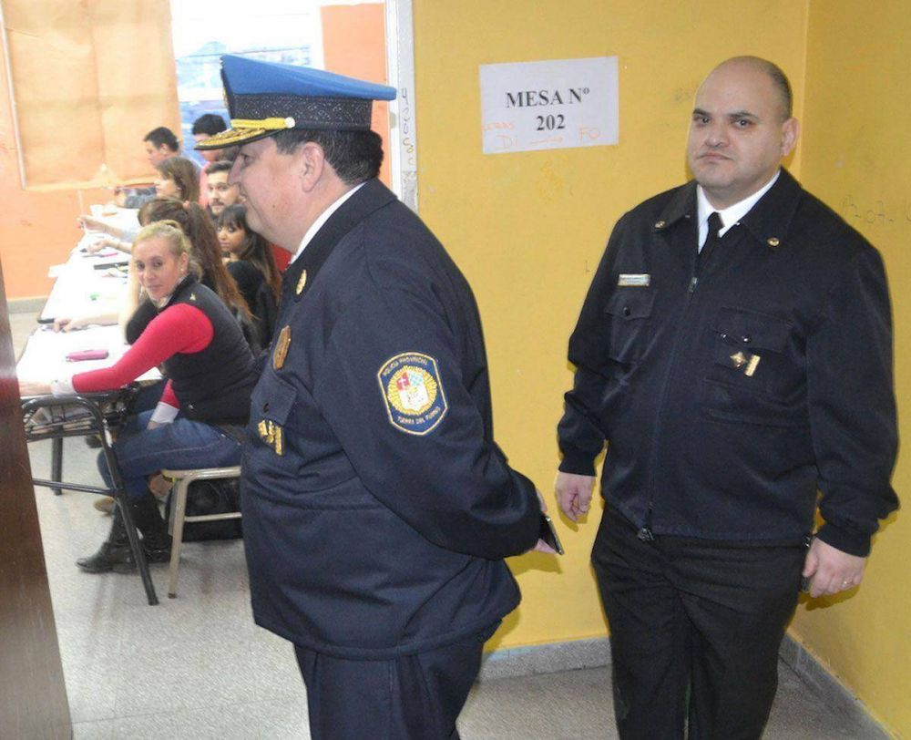  El comisario Moraga recorri� los lugares de votaci�n