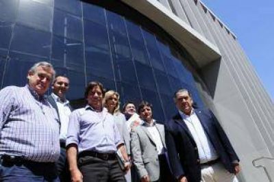 El canismo sufrir�a la deserci�n de dos candidatos �oficiales�
