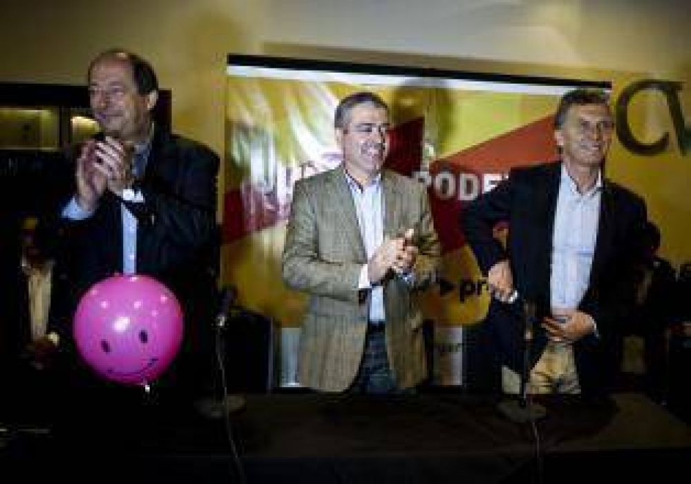 Acuerdan listas, pero sigue la tensi�n entre UCR y PRO