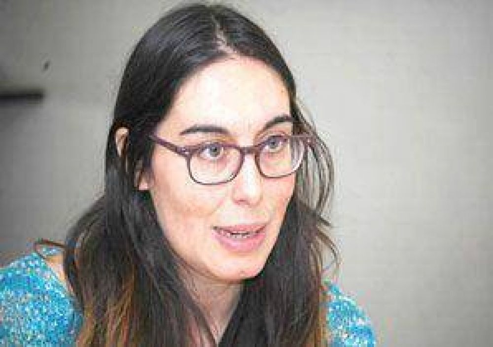Soledad Retorto: �Lo ideal es que se pueda articular lo escolar con la familia�