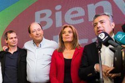 Tras el triunfo opositor en Mendoza, el radical Cornejo recibi� en su casa al gobernador peronista P�rez