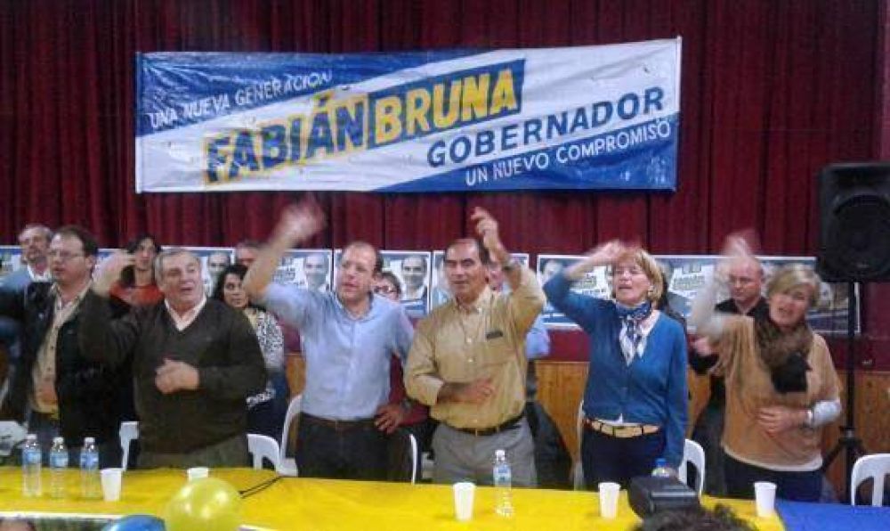 Bruna: Defendemos al compaero Scioli