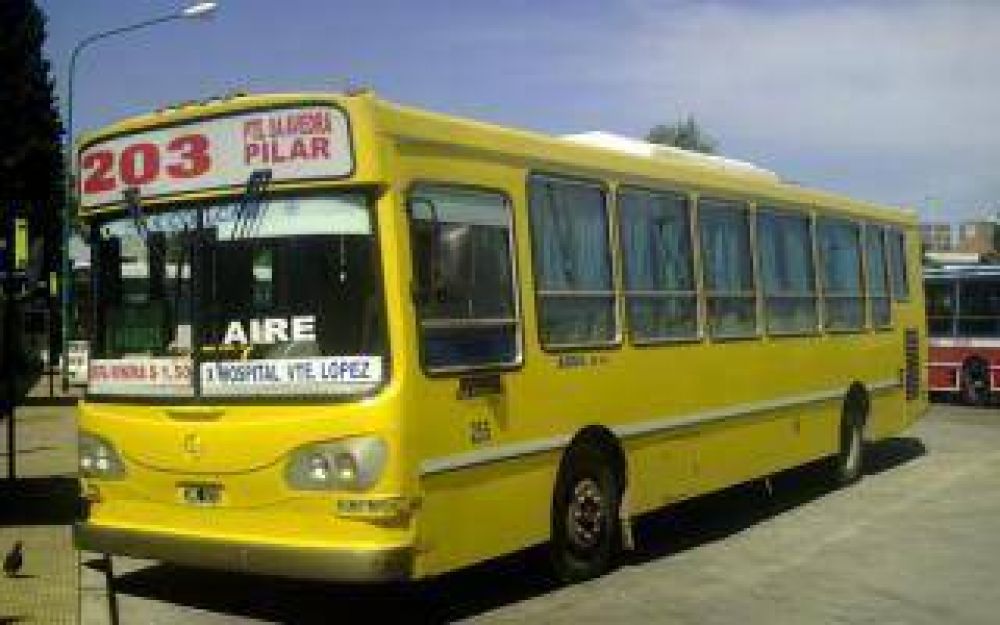 San Isidro: Robaron un colectivo de la L�nea 203 que apareci� en Once