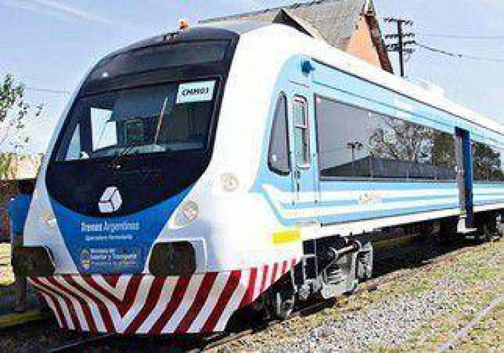 El Tren del Valle circula por las v�as del pa�s 