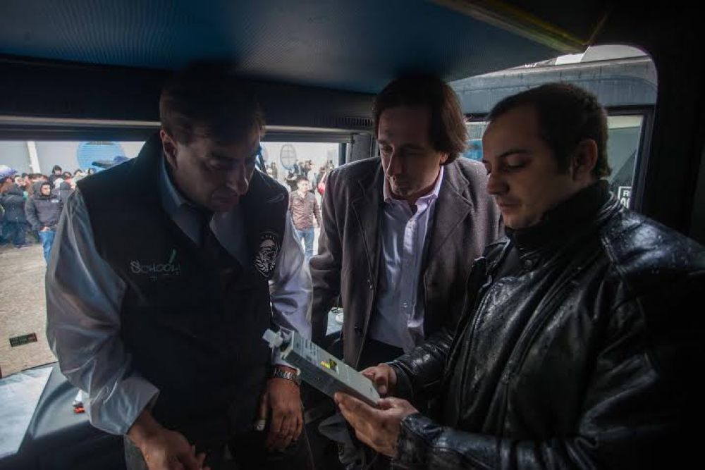 Controlaron micros y choferes en la salida de los viajes de egresados