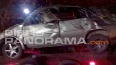 Ruta 34: tres heridos graves al volcar un auto al ser rozados por un cami�n