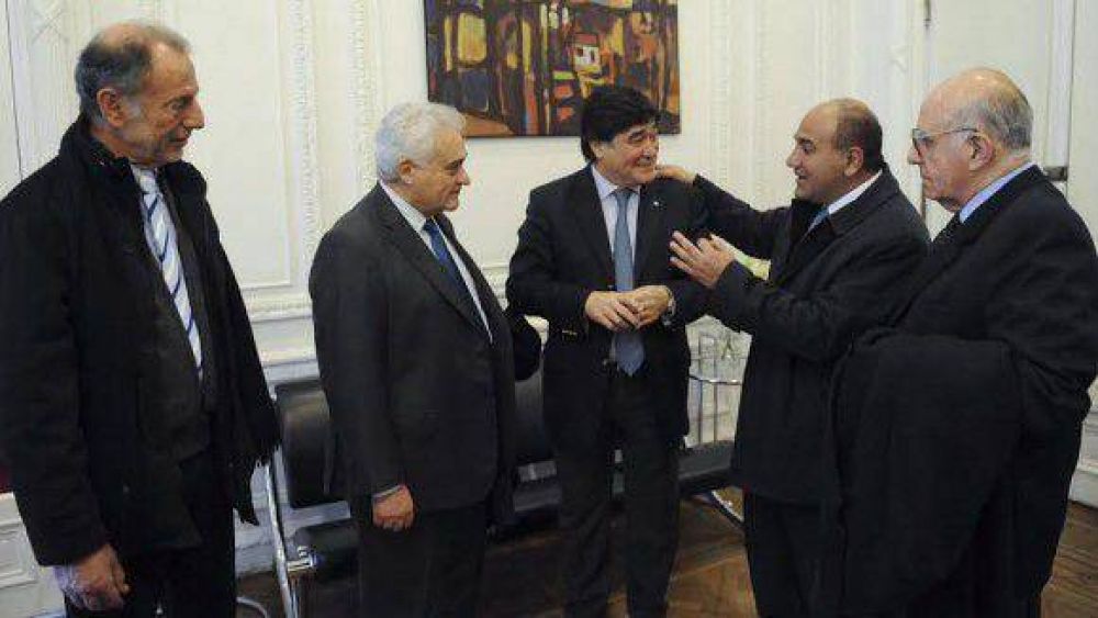 Manzur se reuni� con Zanini y asegur� que visitar� Tucum�n