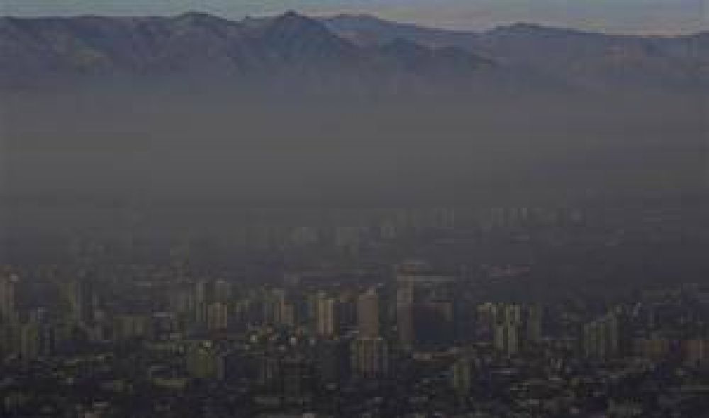 En plena Copa Am�rica, el smog ahoga a Santiago