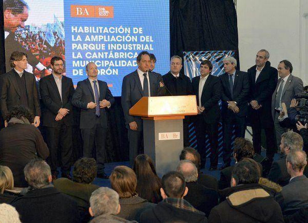 Scioli firm� acuerdo para crear el Parque Industrial La Cant�brica II