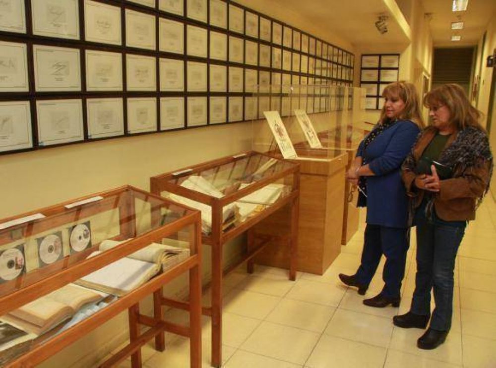 Muestra in�dita de tesoros hist�ricos, para los alumnos