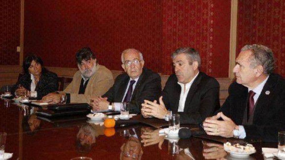 Cano inst� a defender el 9 de julio