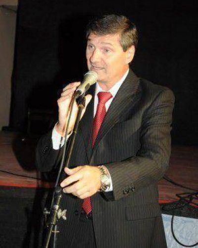 Jorge Fern�ndez no se alinea detr�s de la lista de precandidatos a diputados de la 4ta secci�n