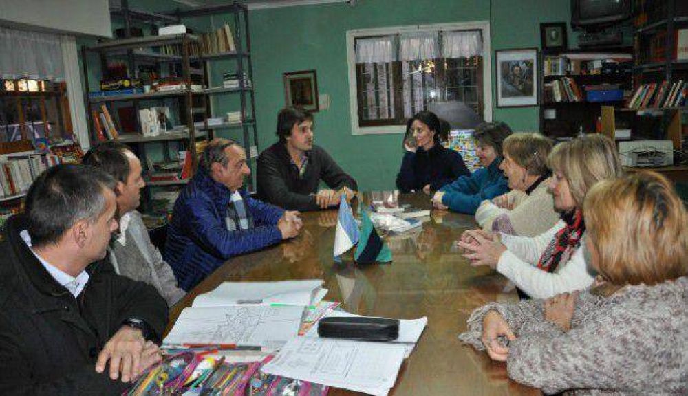 El intendente y concejales visitaron la Biblioteca Meister