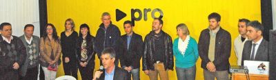 Del�a present� la lista que lo acompa�ar� en las PASO 