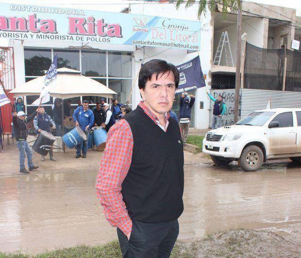 Sindicalistas que bloquean poller�a fueron demandados penalmente por vandalismo