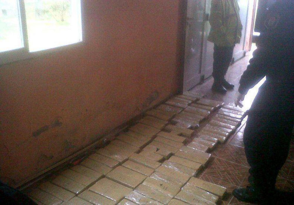 Secuestraron casi 1.000 kilos de droga en un puesto caminero de Feliciano