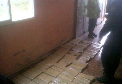 Secuestraron casi 1.000 kilos de droga en un puesto caminero de Feliciano