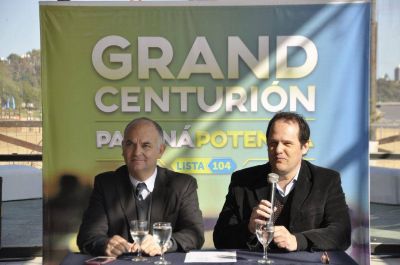 Grand present� su lista y asegur� que no necesita �permiso� para pegar la boleta con Bordet 
