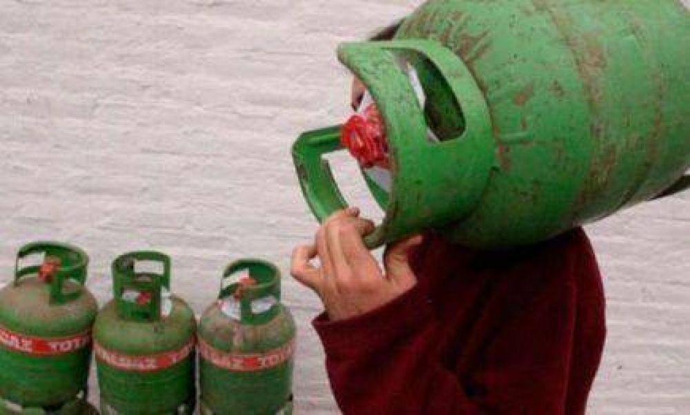 Huelga de trabajadores de gas, por aumentos, afectar� a toda la tierra colorada