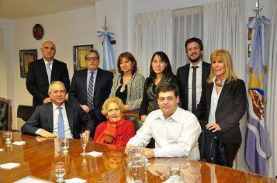 Ministerio de Justicia de la Naci�n firm� convenios para construcci�n de alcaid�as