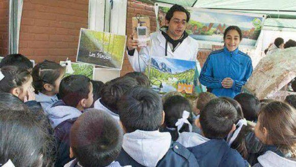 La ciencia toma la posta en las calles tucumanas