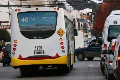 Autobuses Santa Fe adhiere en Bariloche a la campa�a �Metro y medio� de Bicicletas por la Vida
