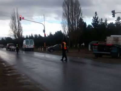 Vuelco sin heridos en Dina Huapi