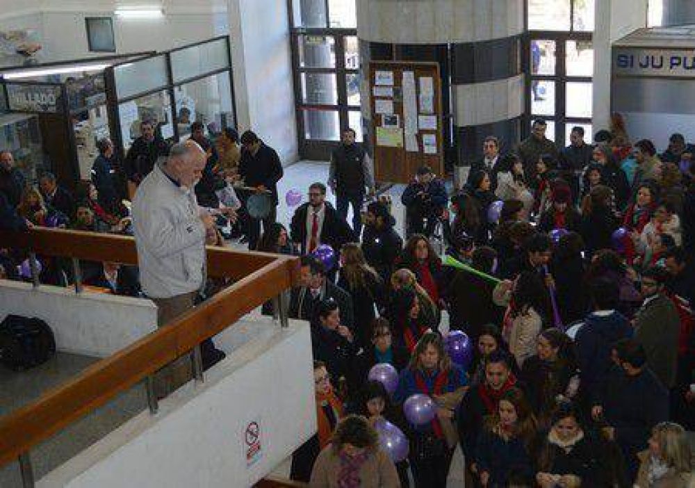  Judiciales intensifican medida de fuerza por mejoras laborales