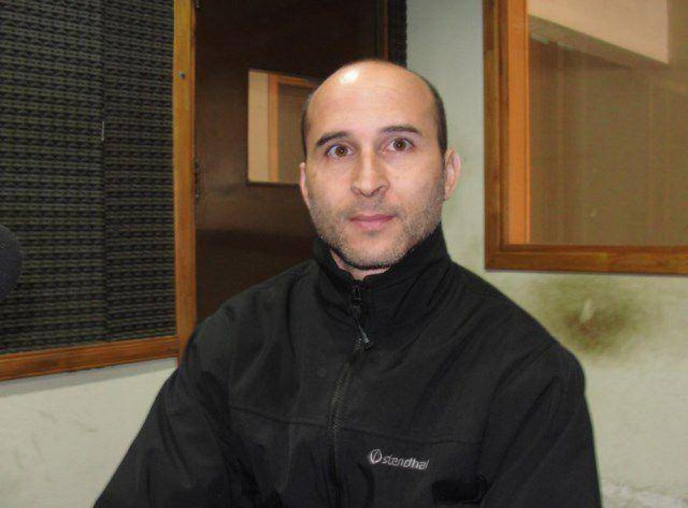 El administrador del hospital se disculp� con la UOCRA por el uso de las sabanas para cortinas