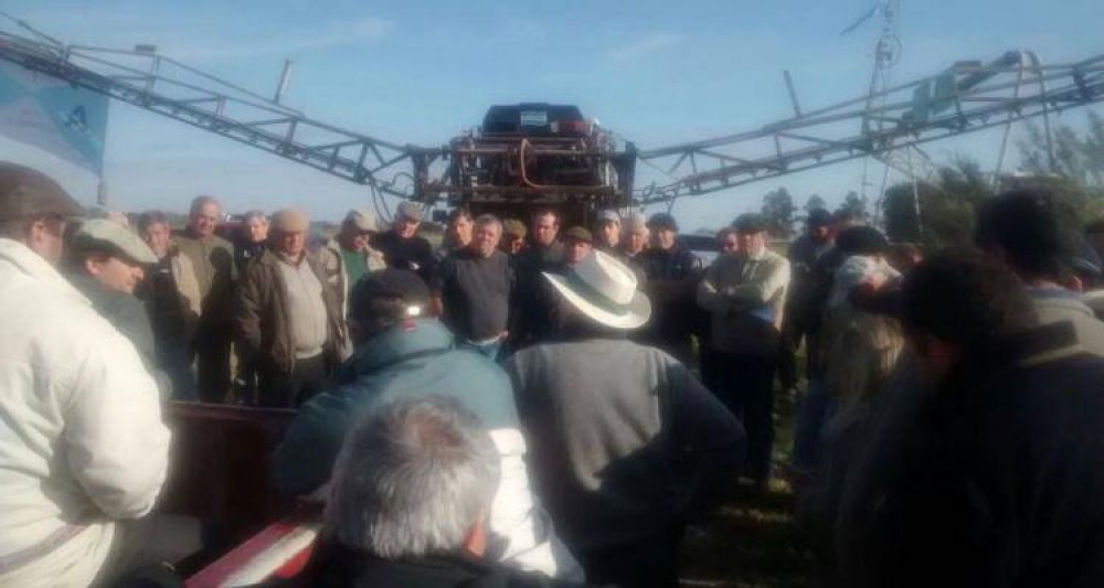 Asamblea de ruralistas en la intersecci�n de ruta 9 y 191
