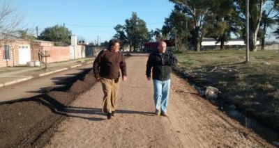 Giovanettoni recorri� los trabajos sobre calle Casella