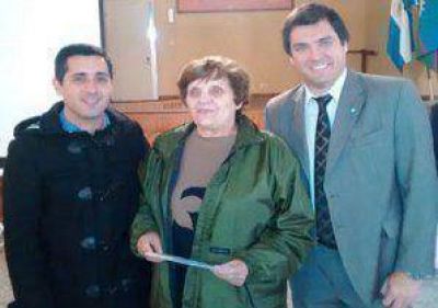 ANSeS entreg� 200 tarjetas �Argenta� a jubilados de Jun�n