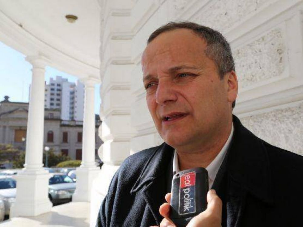 Javier Pacharotti: �El Pro se cerr� en s� mismo�