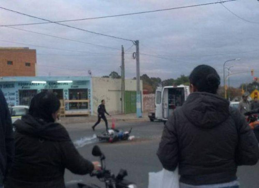 Un nene de dos a�os herido al chocar en moto con su padre